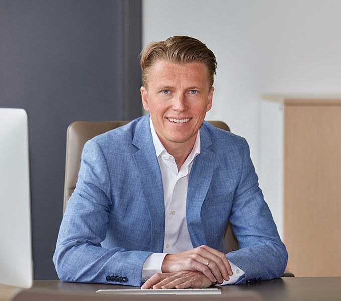 Dr. med. Sebastian Hagelauer Dr. med. Sebastian Hagelauer